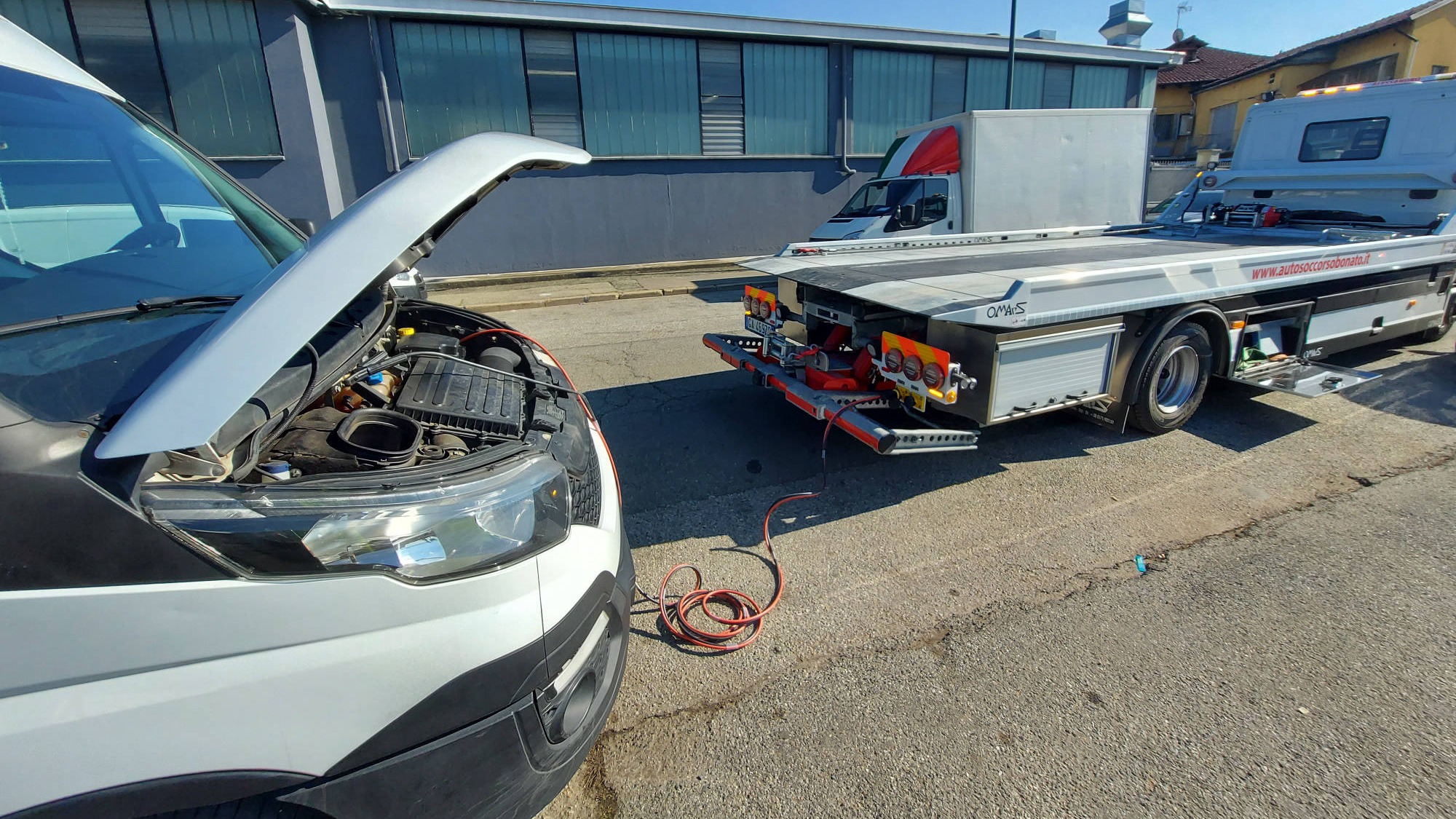 Soccorso Stradale Batteria Traino Furgone